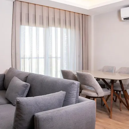 Lara Breeze Kundu Kanyon Apartment *